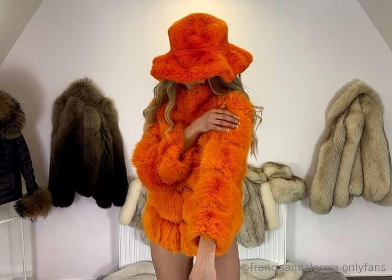welcome furqueen Alessia and her new fluffy hat🍑🥵💦
F&A 💋🖤🤍