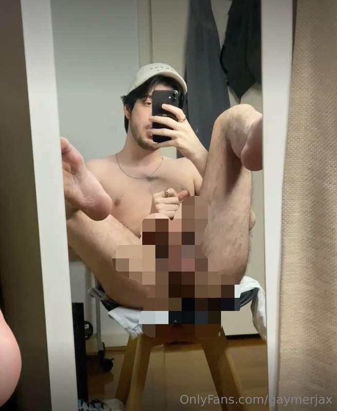 whats your fav? feet, cock, or hole? :D
