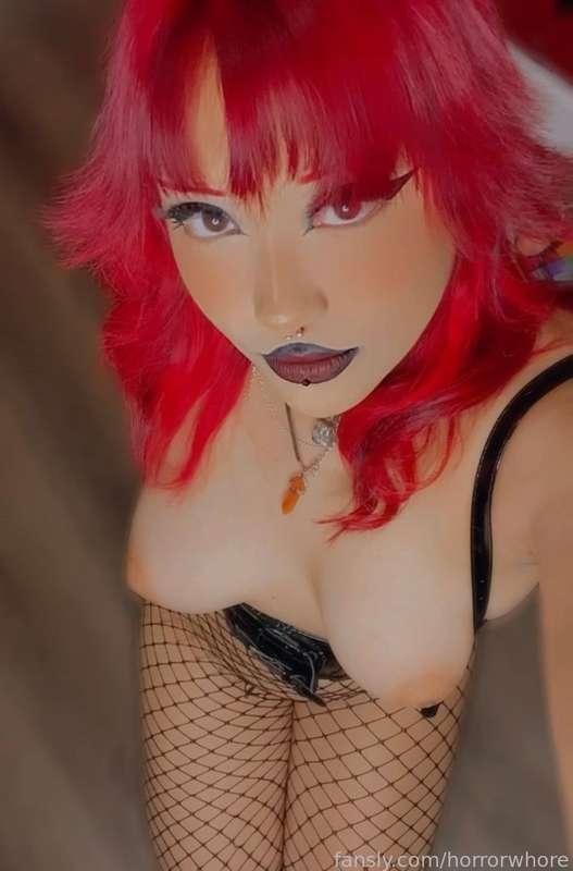 horrorwhore image #6