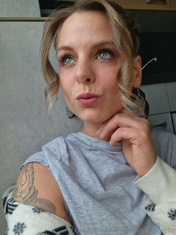 Guten Morgen Süßer 🥰 hast du gut geschlafen ? Wäre am liebst..