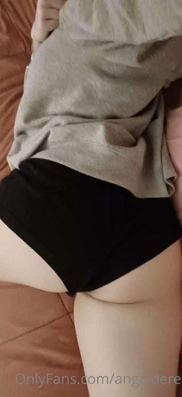 I really liked how my ass looked in these~ 🥰

(also the red ..