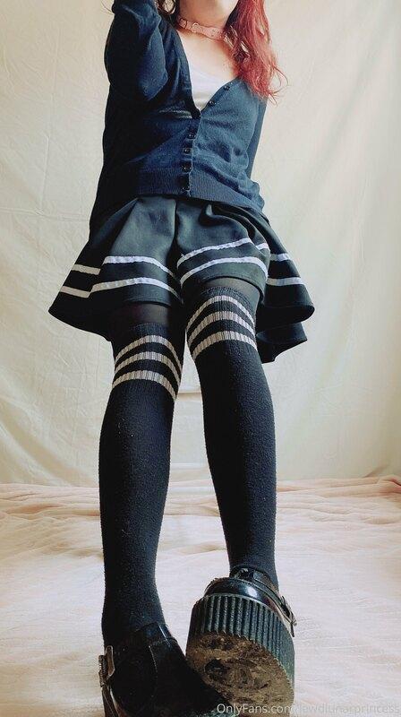 Finally took some proper photos in this CUUUTE outfit! Minis..