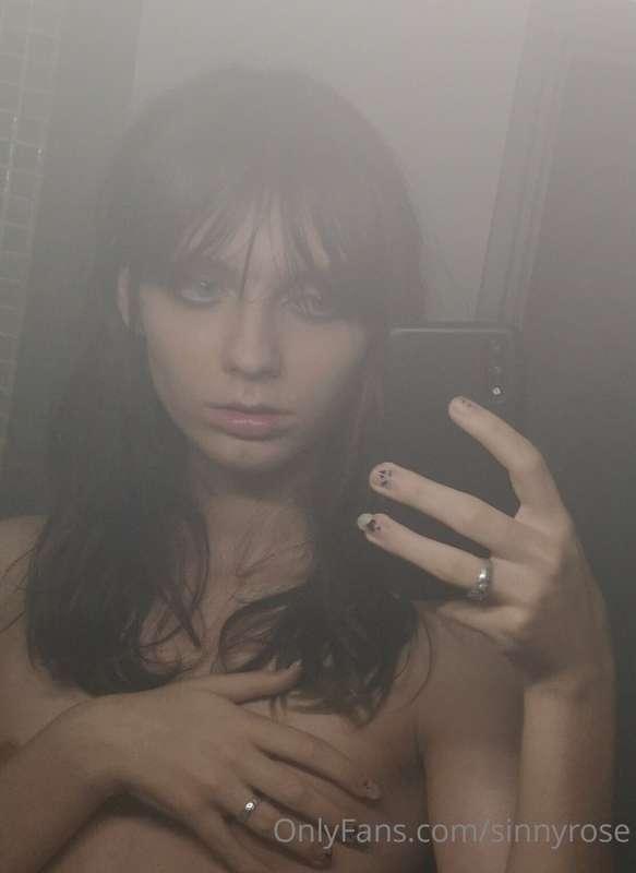sinnyrose image #1