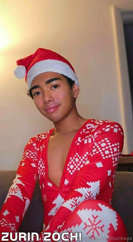 Feeling cute on Christmas Eve 🎄 ☺️ 💕 

What's your favourite..