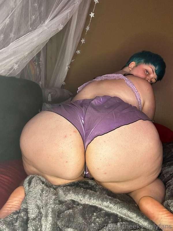 It’s humpday 😘😝 good morning
