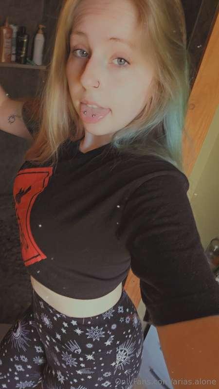 Vote for me option 🅰️🅰️  https://onlyfans.com/1157561595/big..