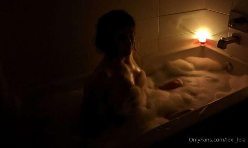 Hop in the tub with me, daddy!