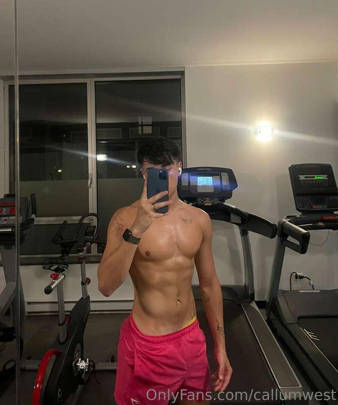 I think it’s time for our second cardio, don’t you ?😏🙈