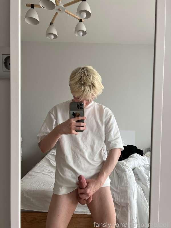 give me a morning blowjob? ✊😋