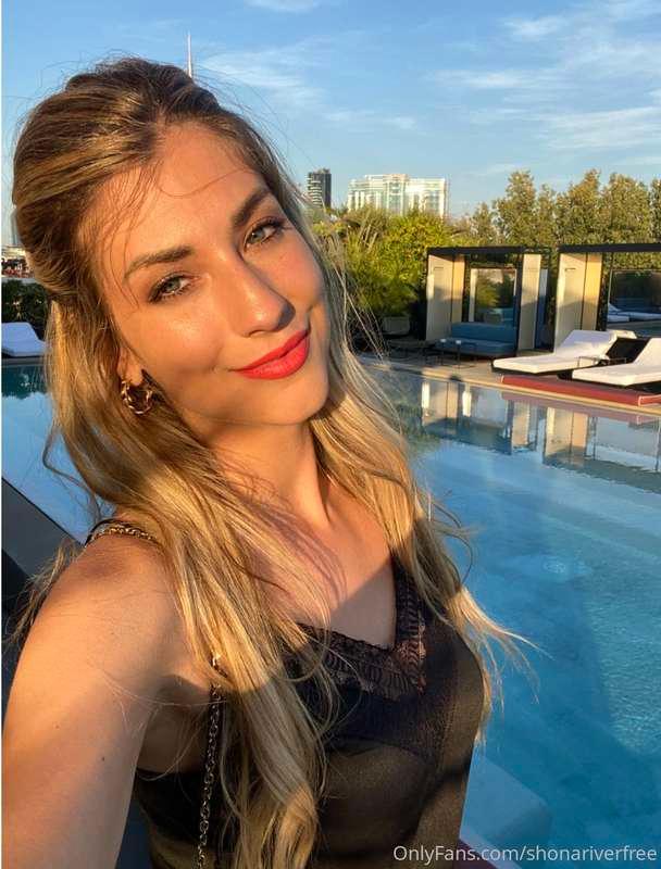 Happy Monday babe 💖