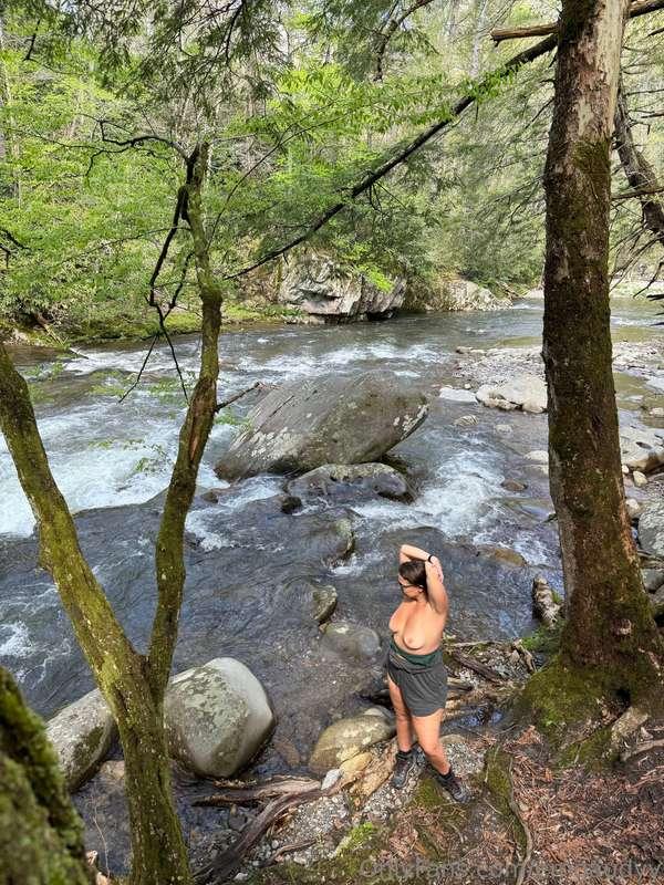 Naked in nature is my thing