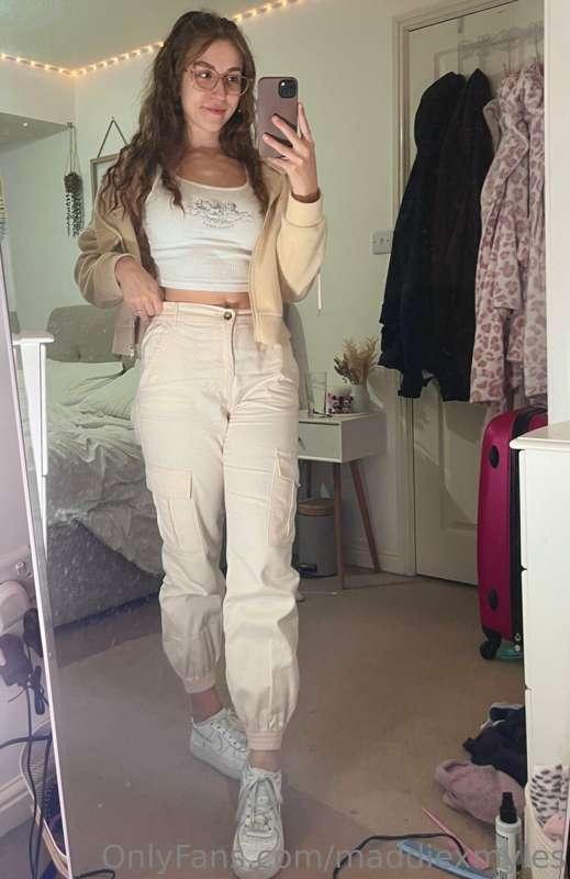 Todays outfit 🤭 Myles kept on slapping my ass 😈🍑
