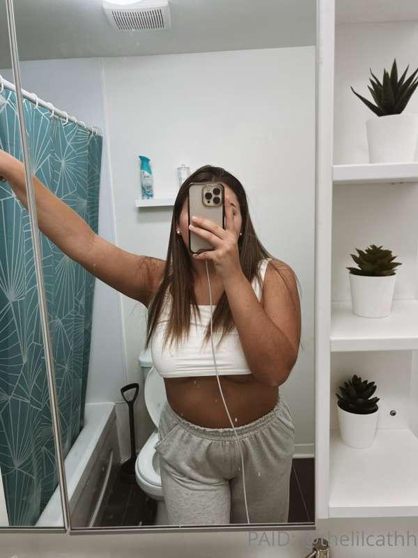 underboobies