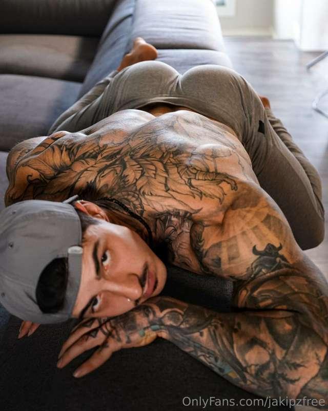 You should see my naughty stuff 😉 @Jakipz Onlyfans.com/Jakip..