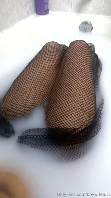 boywifeluci image #4