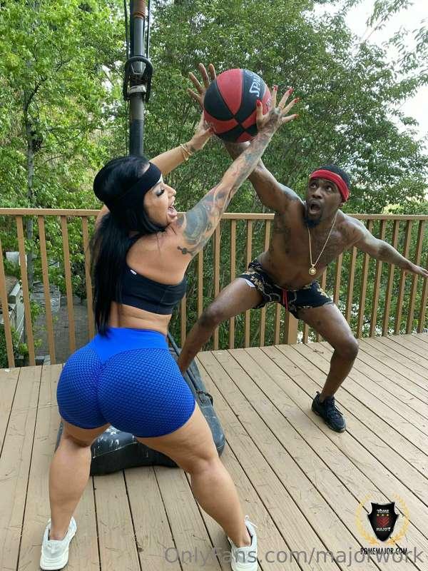 The SEXY BIG BOOTY BRAZILIAN 🍑💥 @monsanthiagoxxx is back for..