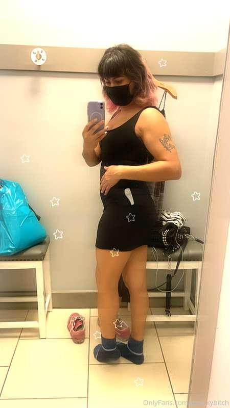 Would you help me pick out my dress and fuck me in the chang..