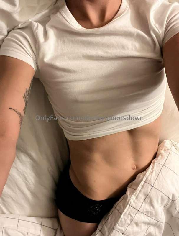 Happy Friday!! Kind of a weird week but happy to have this f..