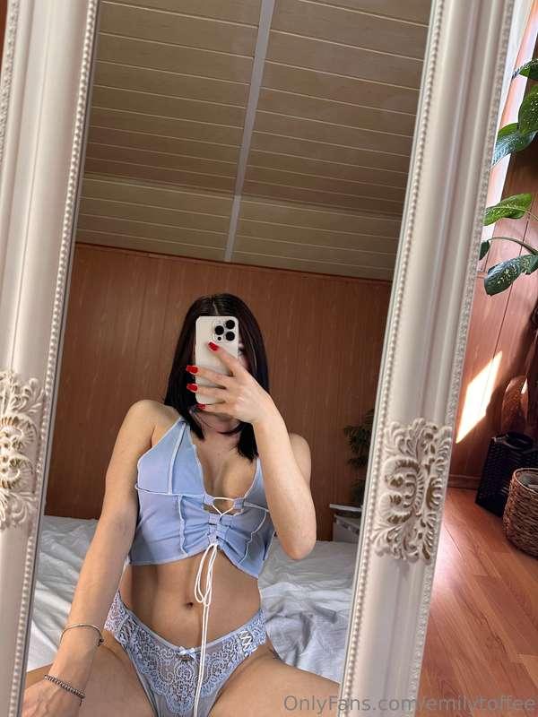 emillytoffee image #0