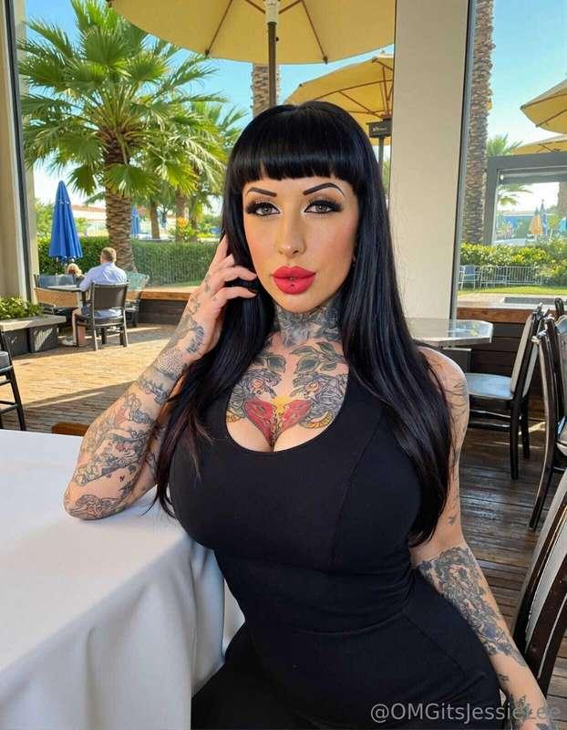 I look sweet, but I’m really just trouble in lace.