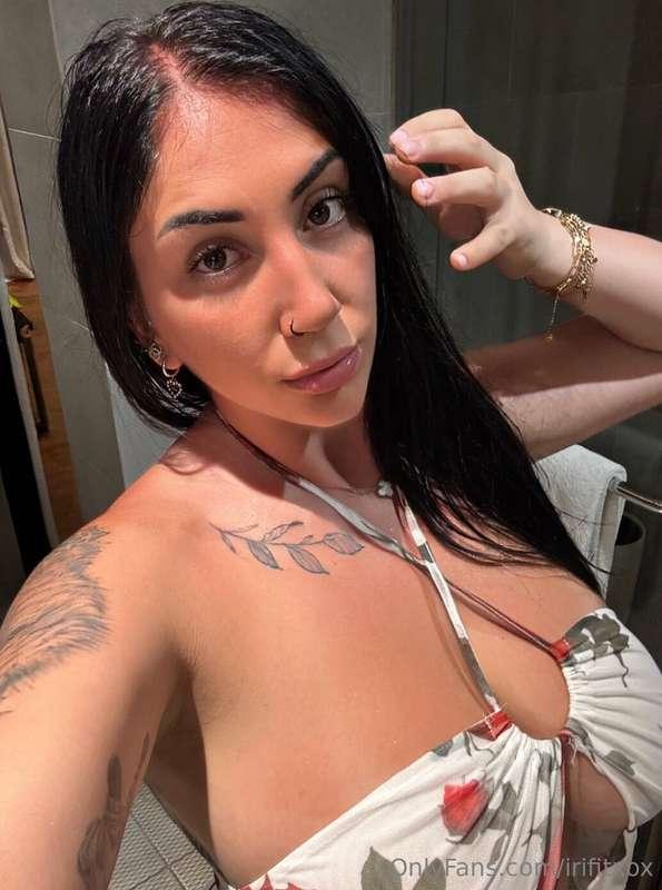 You’re staring at the lips or the top? Either way, I win 😘