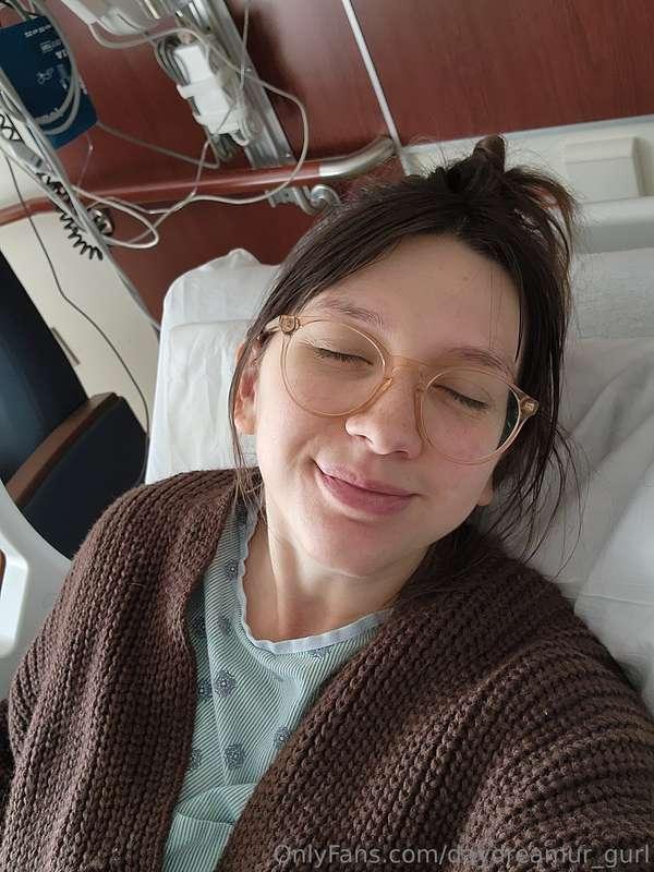 Currently not pregnant anymore!!!!!Baby came yesterday... af..