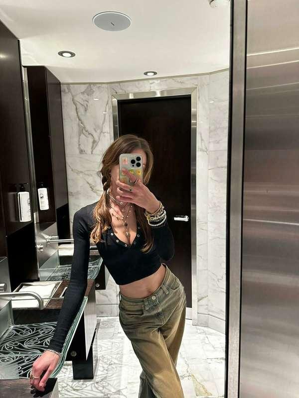 Meet me in the bathroom? 😉