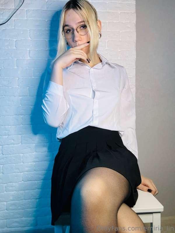 I wonder what song reminds you of me… 🎧Is it soft and slow, ..