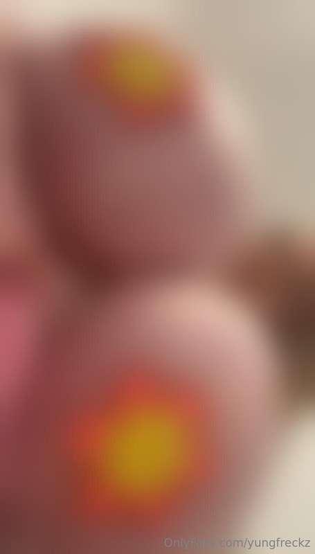 Here’s a blurred preview of the latest ppv 👍🏻🌸