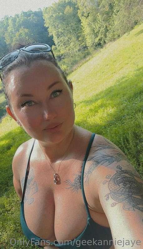 geekanniejaye image #0