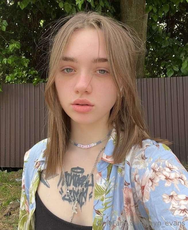 ## ⚠️🔞FREE PAGE - @aprildasha❗️ SHE'S A REAL SEX NYMPHO @apr..