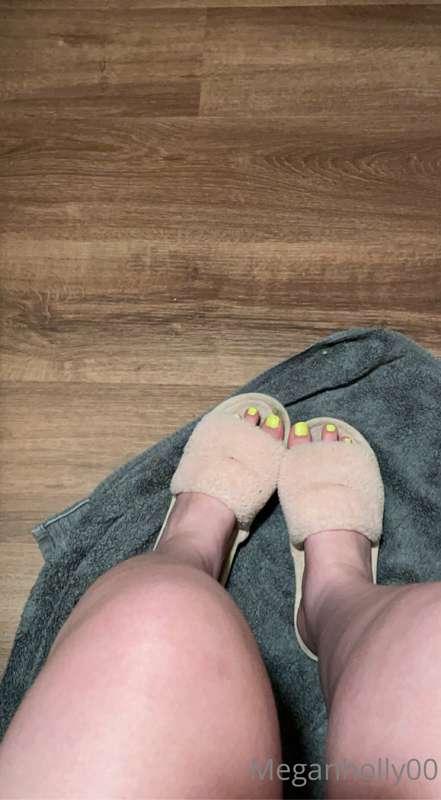 i smudged my toes after i got them done but they’re still cu..
