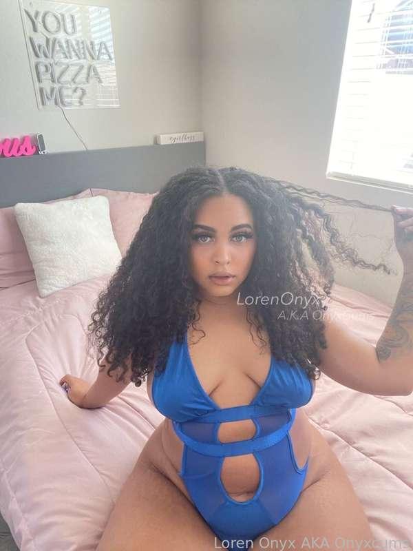 onyxcums image #1