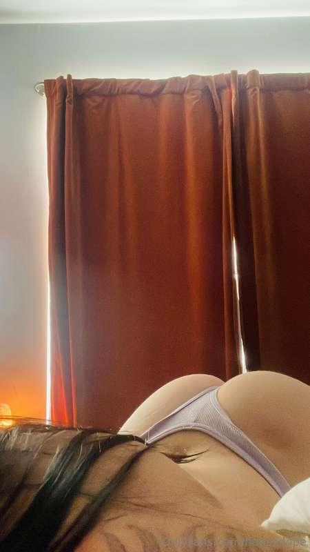 hungry & horny .. what’s new ? 💋