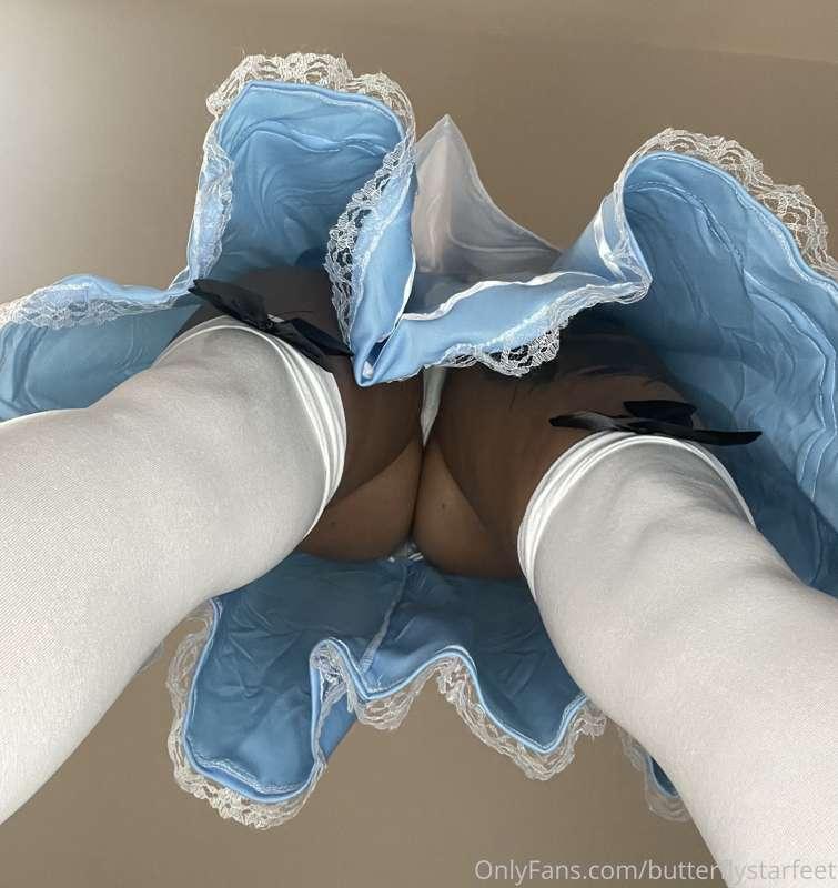 Watch out! Alice is nice but giantess Alice is not that good..