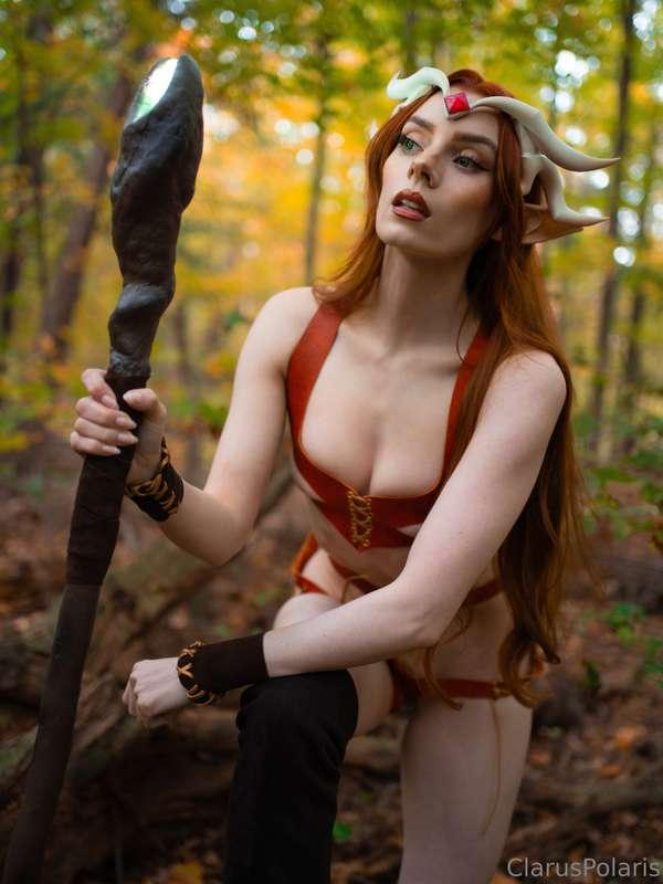 Comment 🫦 if you love that bite...