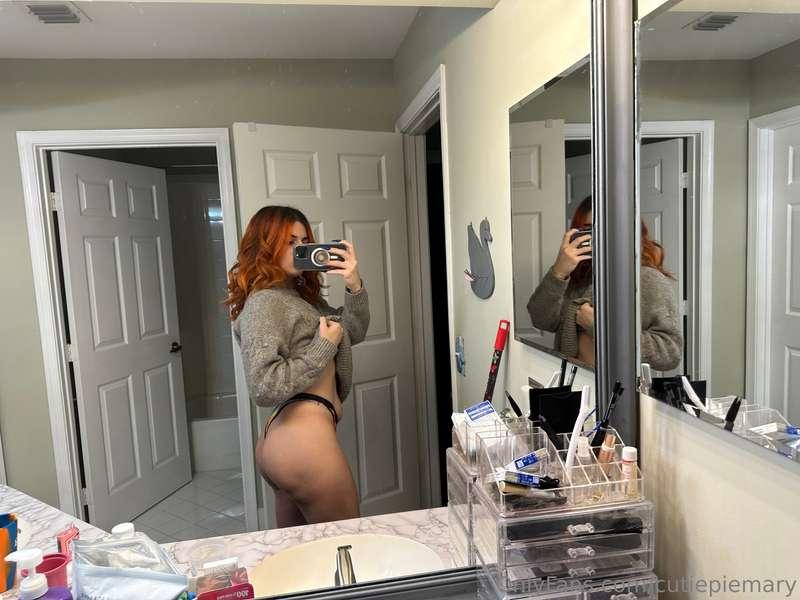 Bathroom selfies 🥹😍🩵🤳