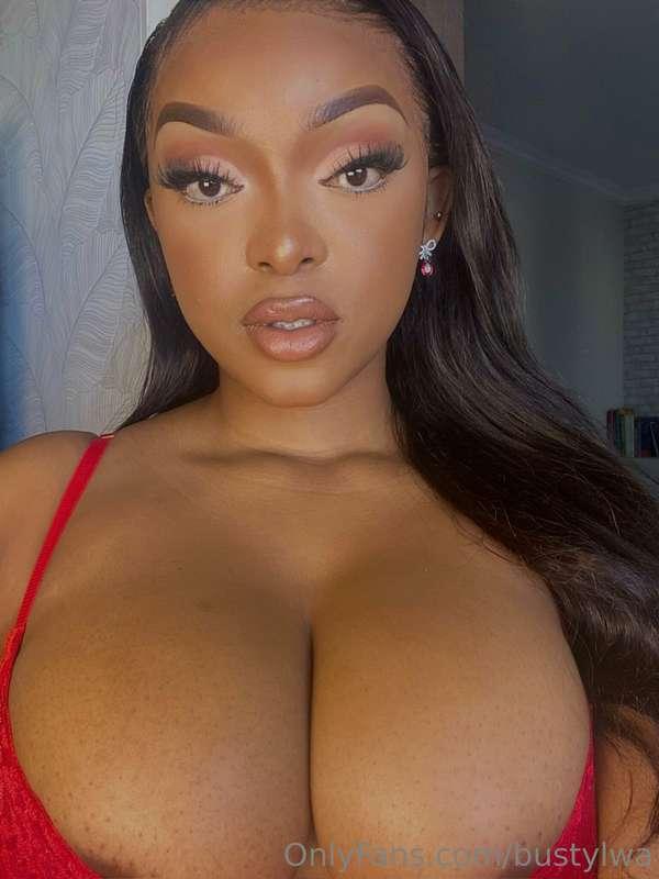 My boobs will take care of your thirst 💦