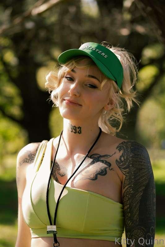 who was that pretty lady in the golf masters? 😏⛳️