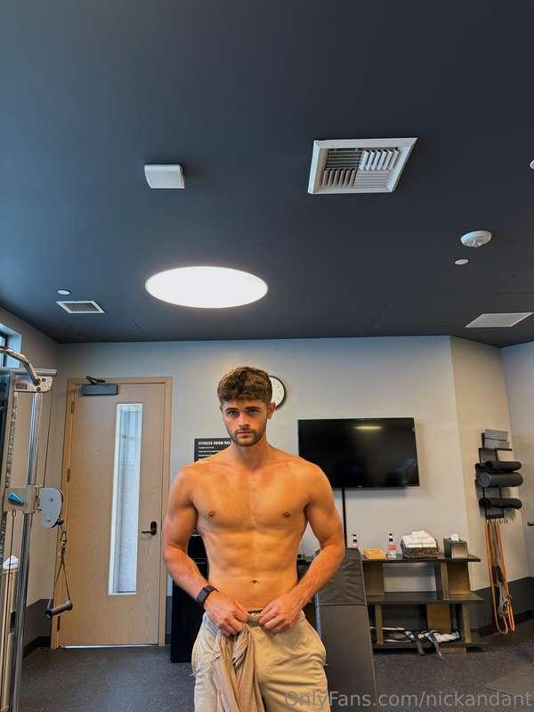 Been super happy with my form lately! Nick and I have been s..