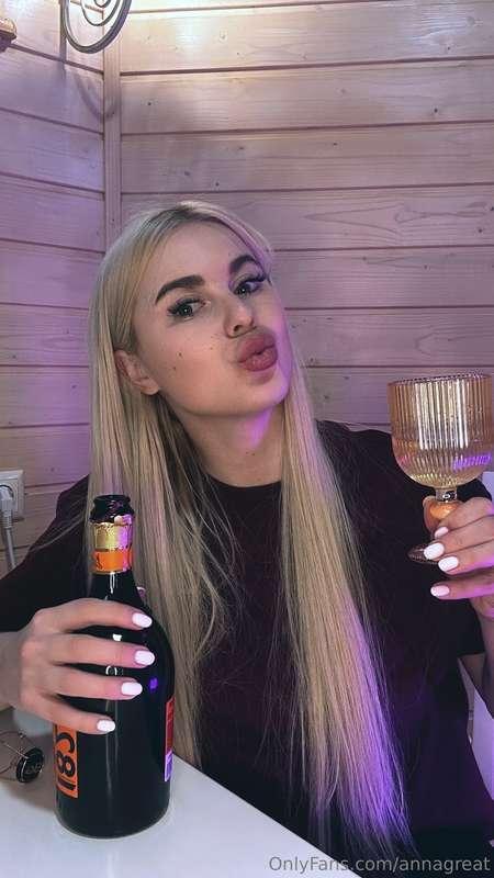 will you join me for dinner?🥰🥰