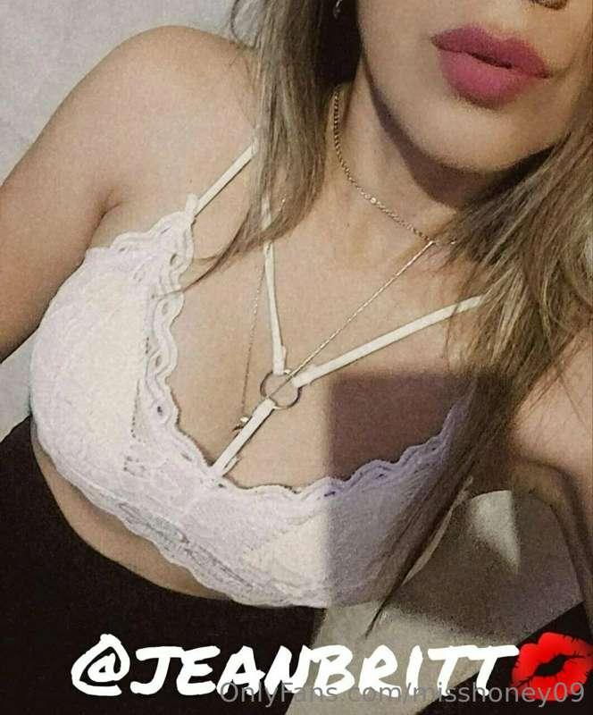 @JEANBRIT HOT LATINA💋🔥 
Hello I'am @jeanbrit 💋🤫 you want to ..