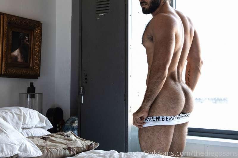 Hump day continues with @rickdaynyc / www.onlyfans.com/rickd..