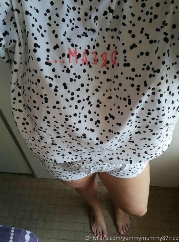 You are seriously missing the better pics on my main account..