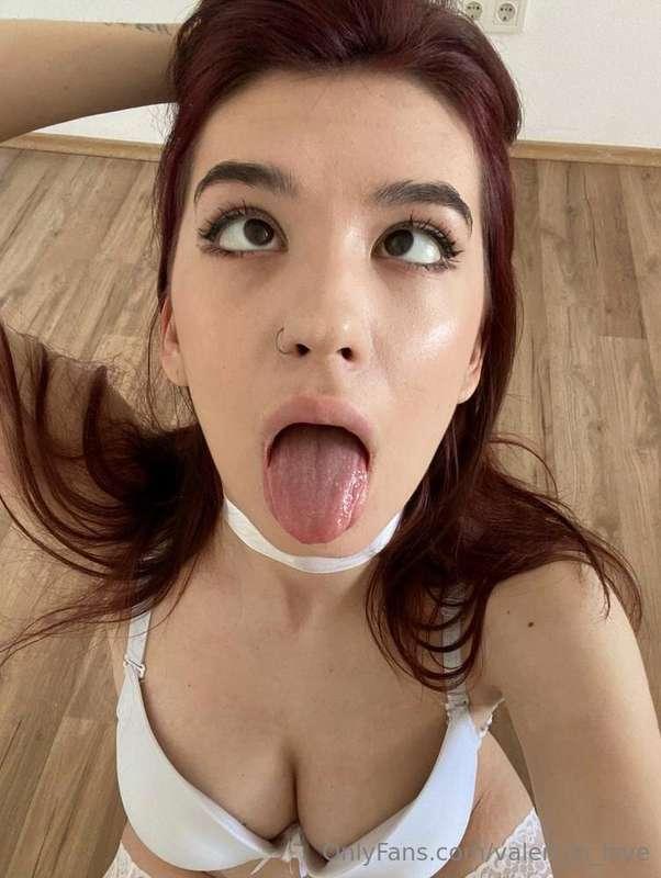 🔥🤤 READY TO BE YOUR OBEDIENT SLUT 🤤🔥 @camillegirl loves to b..