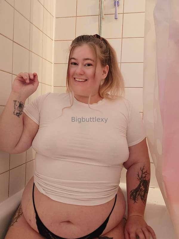 Sounds like I wanna get a wet tshirt dont I? 😈💦