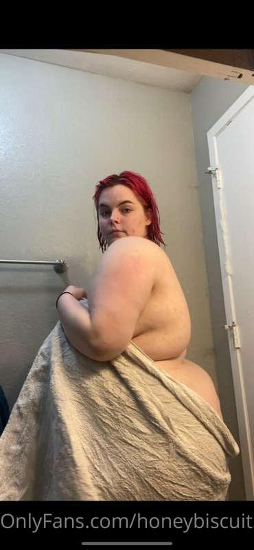 Good morning! Just got out of the shower and took a few pics..
