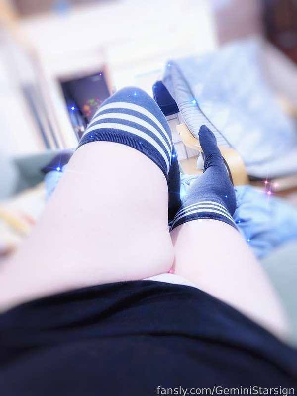 .・。.・゜✭・.・✫・゜・。. 

I heard yall are really into the thigh highs

#stockings #thighhighs #thighs #vibe