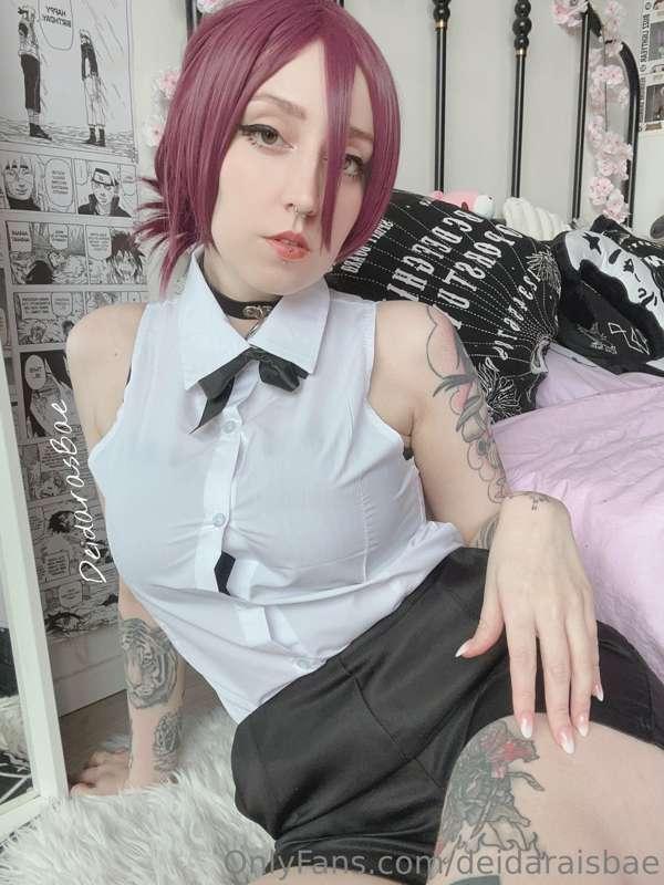 Would you fuck me in this cosplay ?