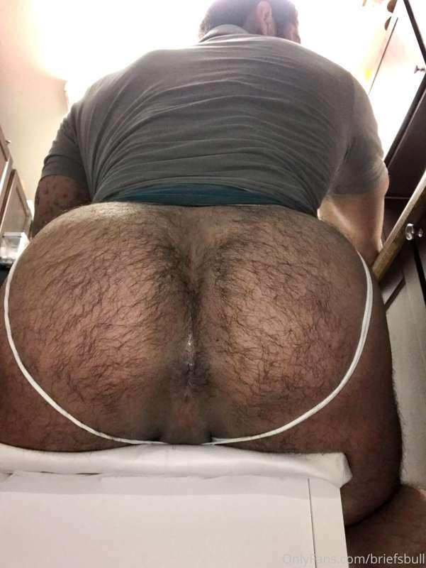 This ass needs big fat cock 🍑🍼